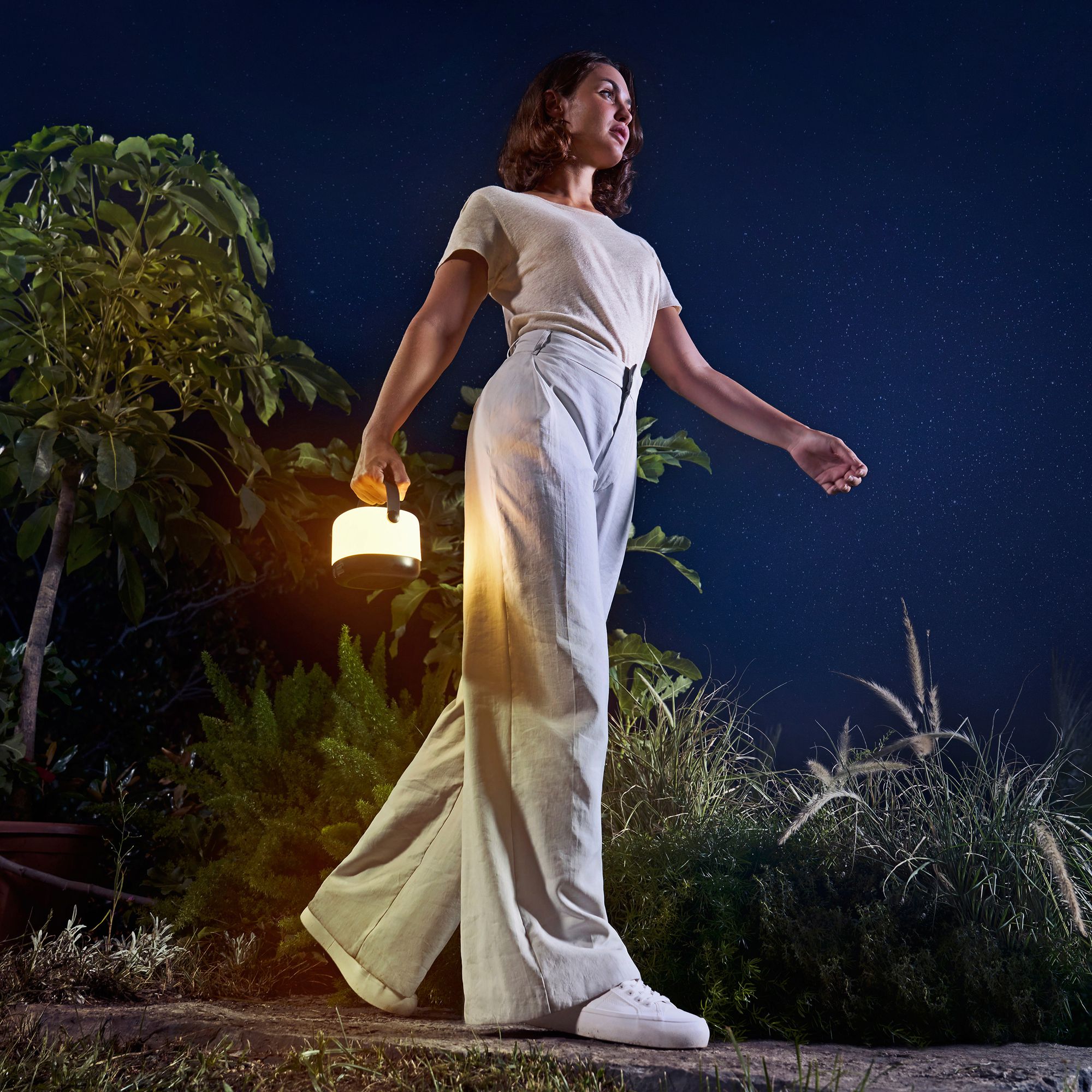 LED-Handleuchte Philips Alula Solar DC 4V IP44 1.2W 80lm 830 RGBW 131×120mm