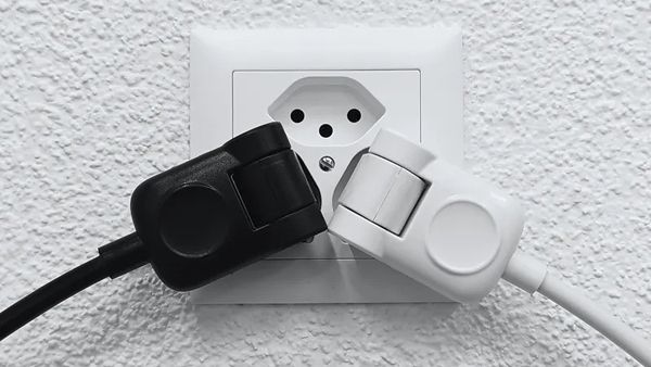 Câble de rallonge A. Steffen PVC 10A 250V 3×1mm² type 12 ↔ type 13 1m blanc