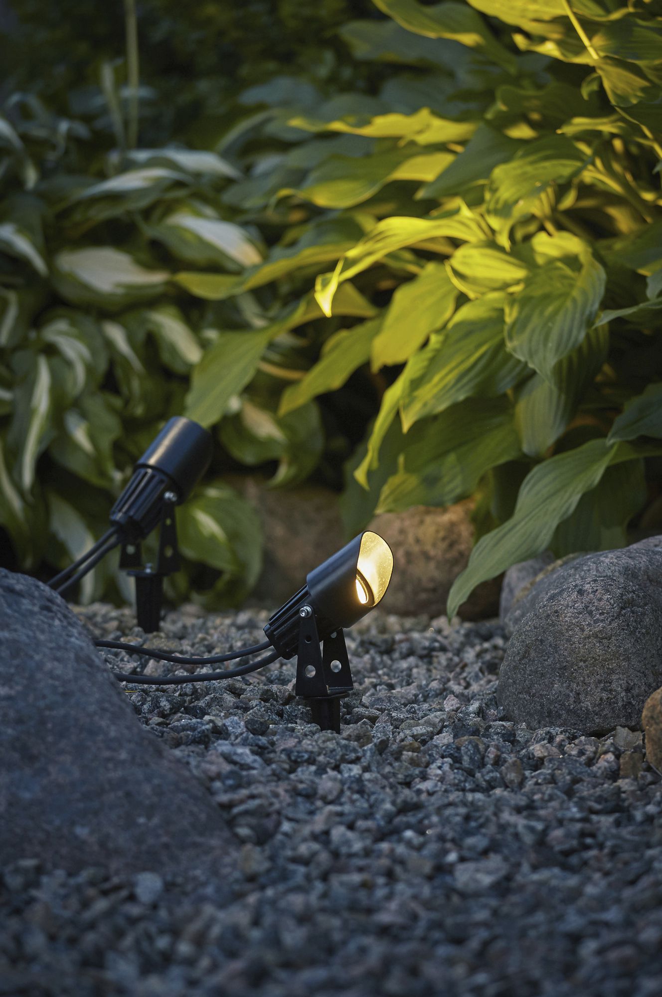 LED-Spiessleuchte System 24 Extra, Set à 2Stk, schwarz, 4.8W/Set, warmweiss