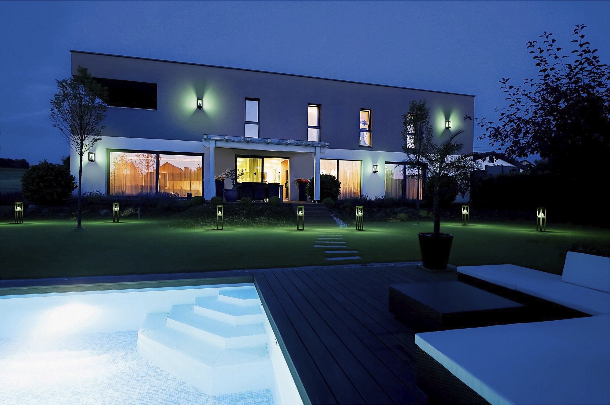 Applique LED LEDVANCE SMART+ Solar PIR SEN 6W 400lm 3000K RGBW IP44 REG nero