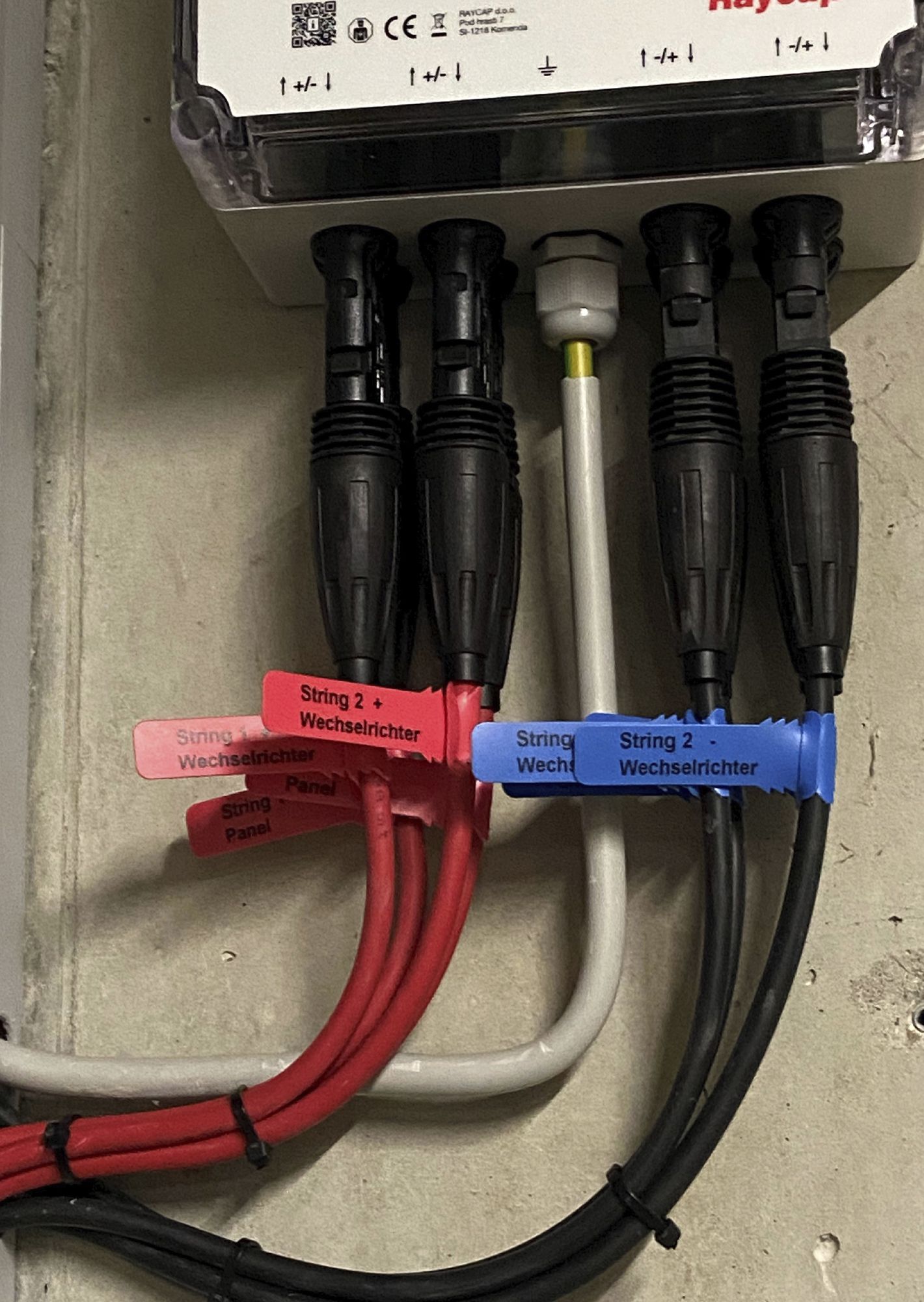 Set di etichettatura AWAG per impianto fotovoltaico, 4 string, 32 pezzi