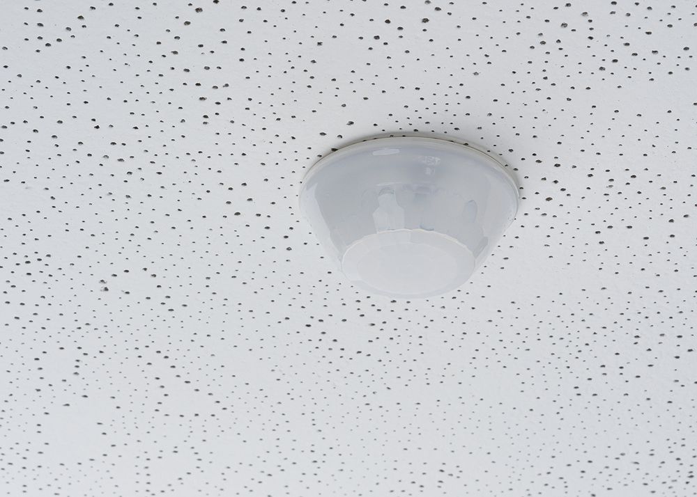 UP/DE-Präsenzmelder LUXA 103 S360-100 360° Erfassungsbereich eckig 28×5m ws