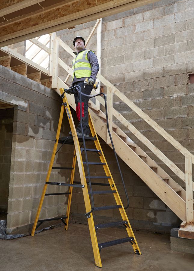 Échelle à plateforme Plica MEGASTEP 8 échelons 3.2m 370×568mm PRV EN131 20kg