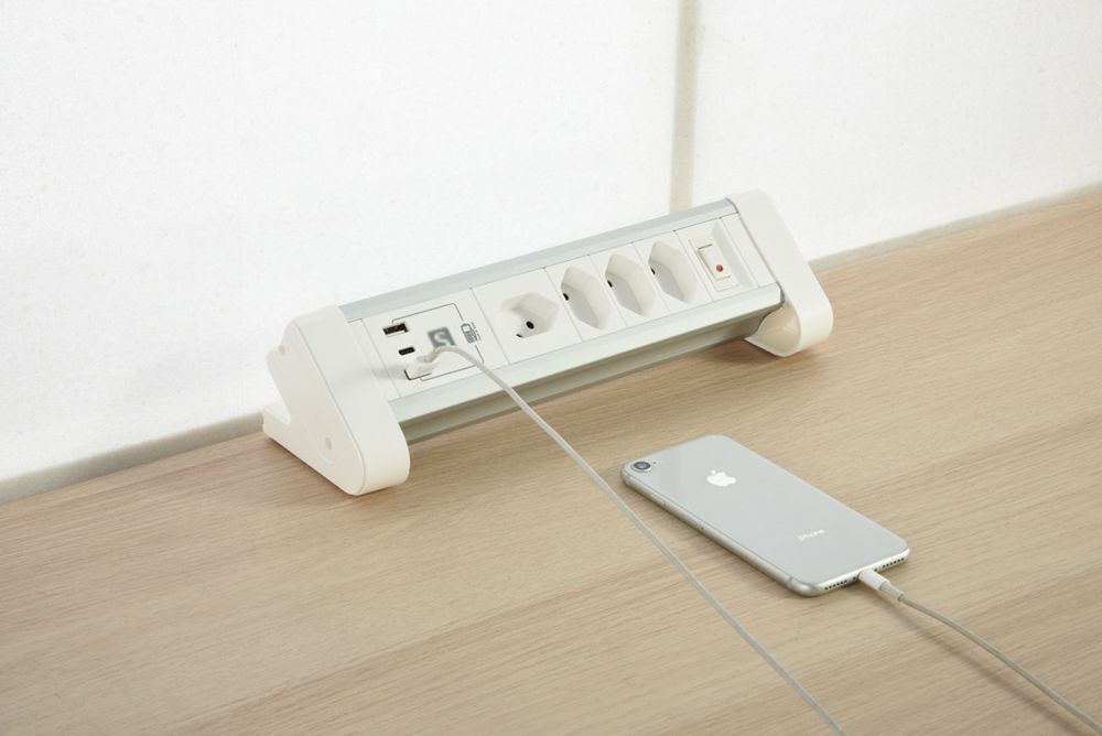 Prise multiple de table 4×T13/2×USB-A/1×USB-C 2m T12 blanc/aluminium