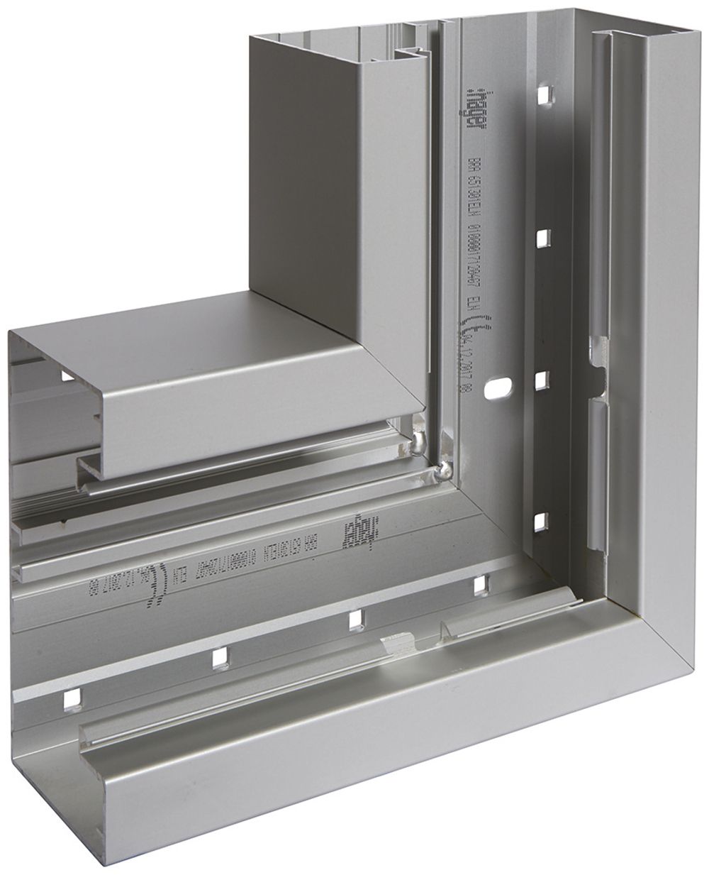 Angle plat Hager BRA 65130 alu