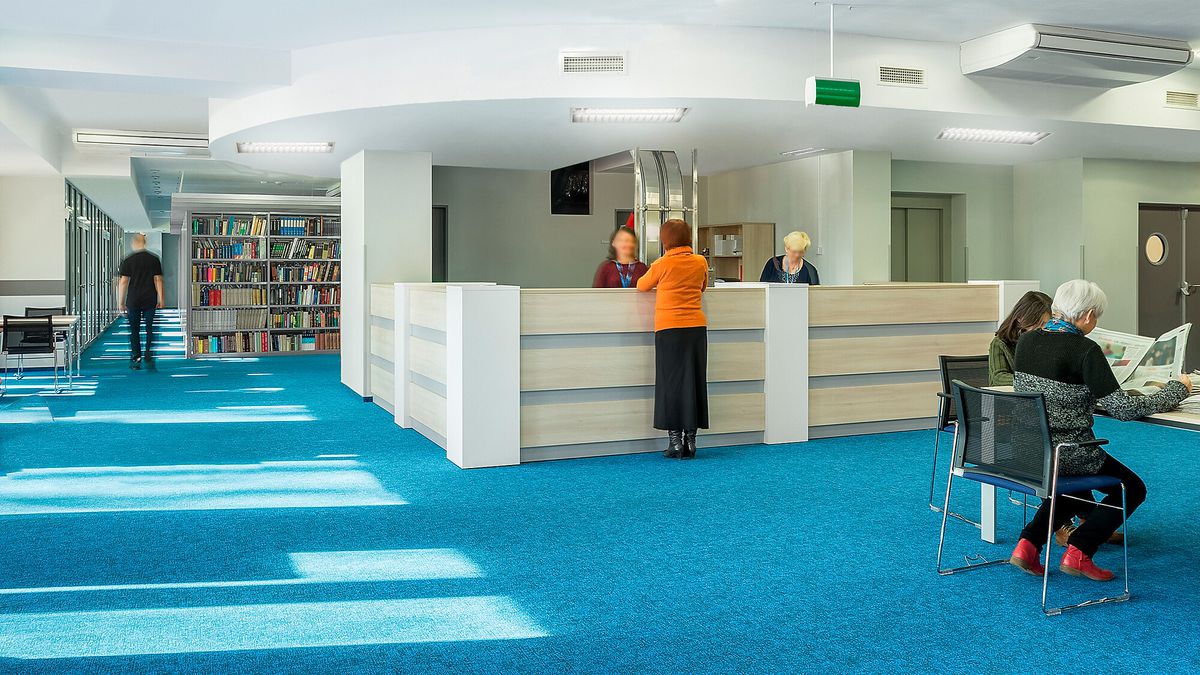 LED-Röhre Philips CorePro 2G11 230V 24W 3400lm 4000K PLL mattiert 160° 535mm