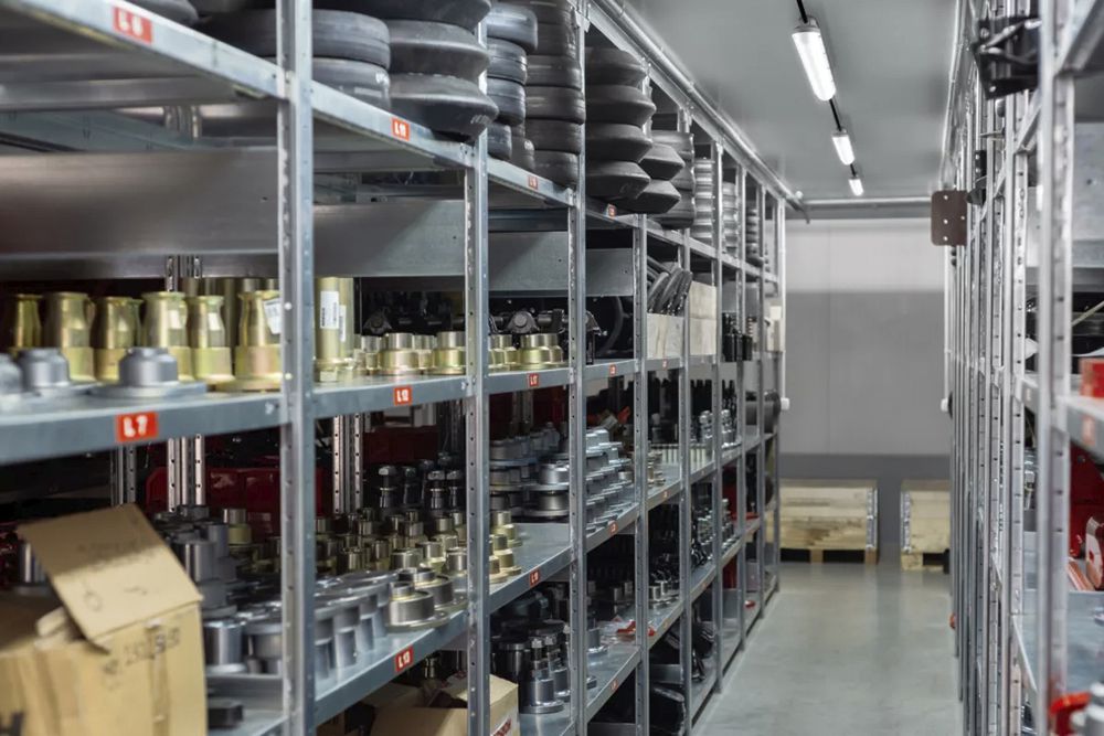 LED-Röhre Philips CorePro UO G13 15.5W 2400lm 6500K 1200mm T8 mattiert