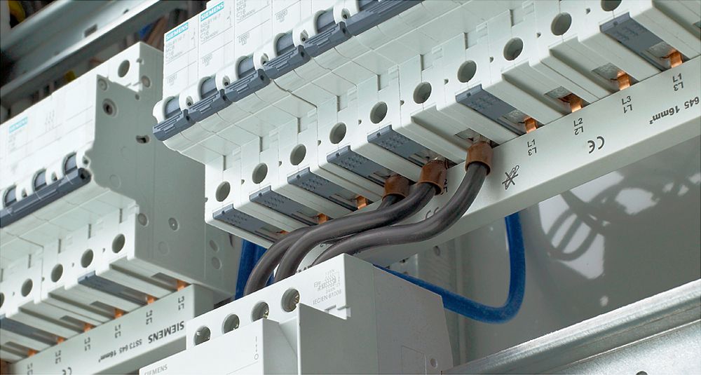 Disgiuntore Siemens SENTRON 5SL6 3LN 400V B 16A 6kA 4UM