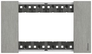 Cadre de recouvrement Living Now 4 modules 147.5×86mm steel