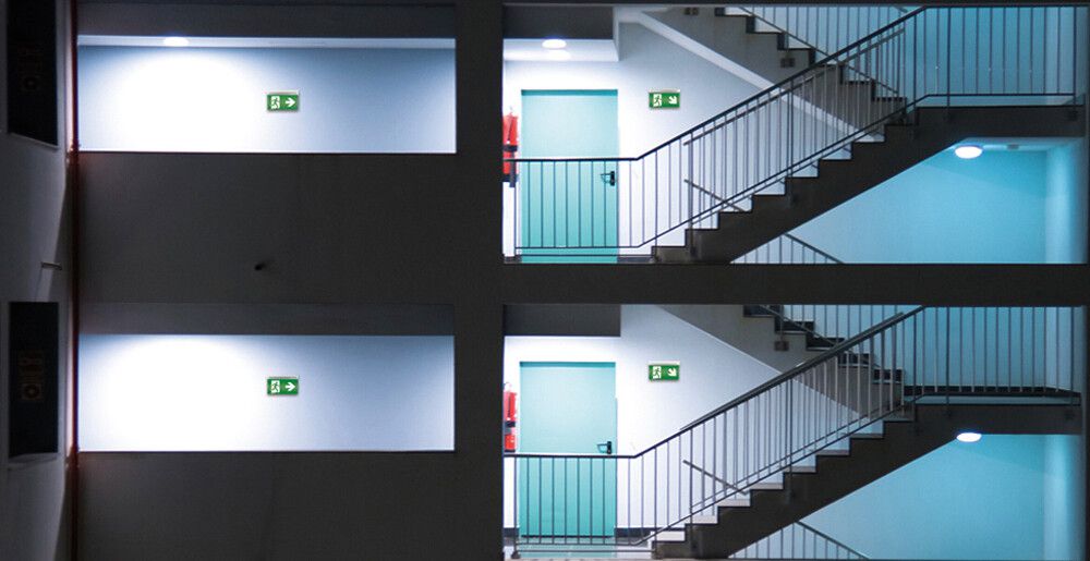 Notleuchte ESYLUX SLX 24 LEDi Flat 8h, weiss