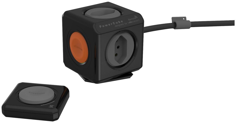 Spina multipla PowerCube Extended 4×T13, commutabile con telecomando, nero