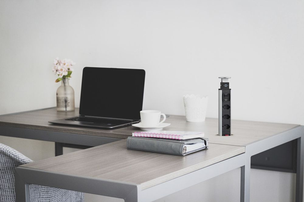 Prise multiple de table Brennenstuhl Tower Power incorporé I/O 3×T13 250V no/al