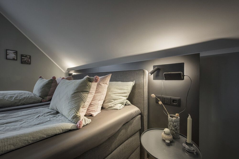 Applique LED SLV SOMNILA SPOT RIGHT 15W 3000K avec liseuse et USB noir