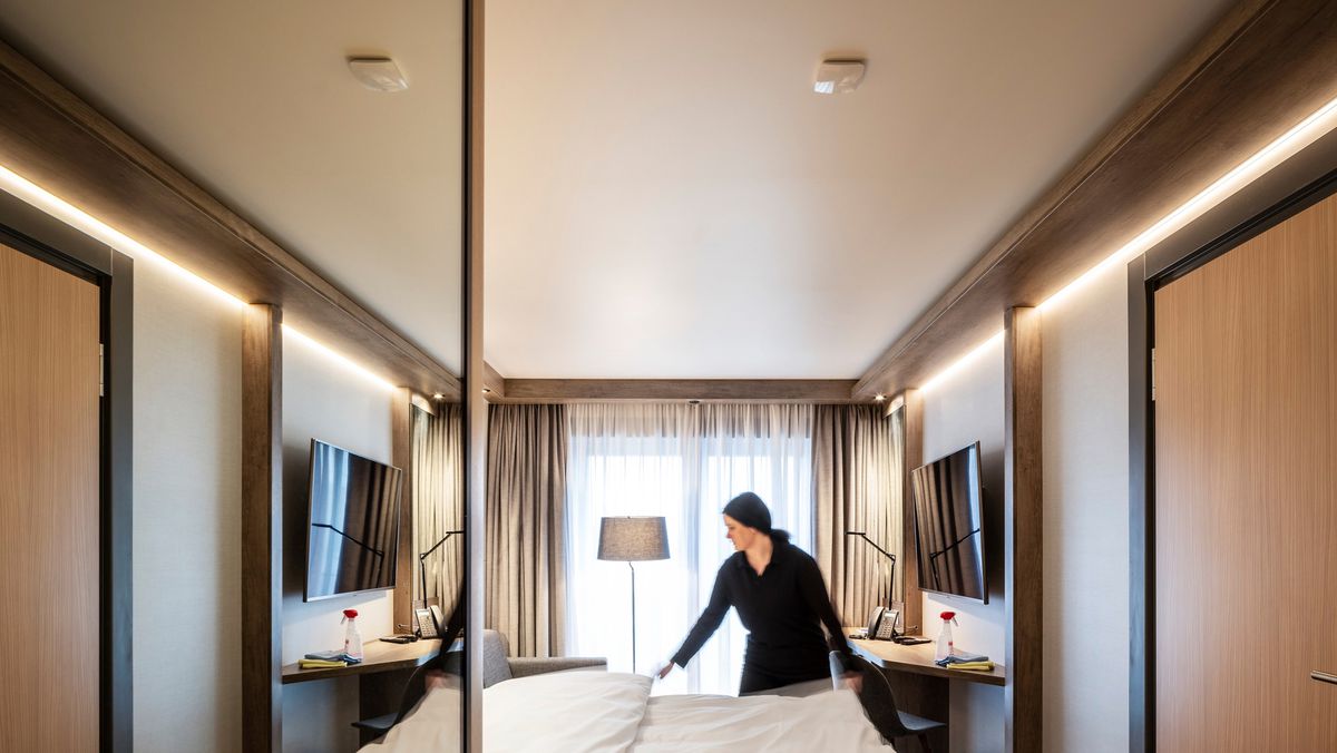 EB-Präsenzmelder Steinel True Presence COM1 2000W 2.8m HF 15m² weiss