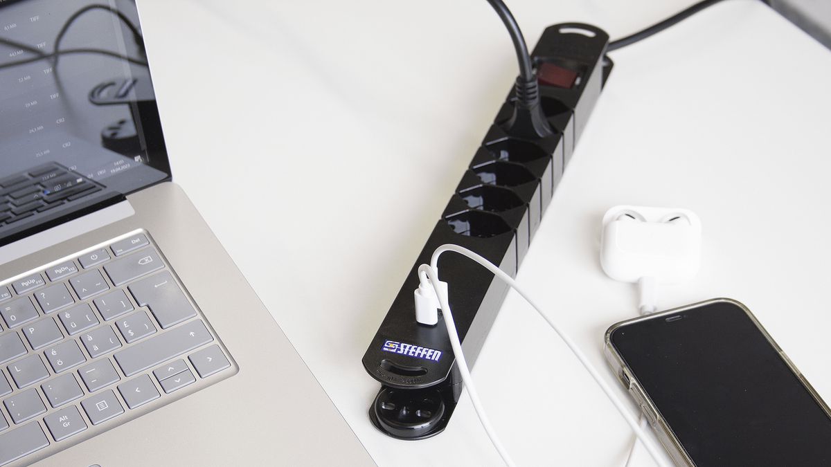 Presa multipla Steffen VARIABL magnet. 6×T13 1×USB-A 1×USB-C interruttore 3m ne