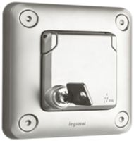 Presa INC Soliroc FR cro. con coperchio chiud.