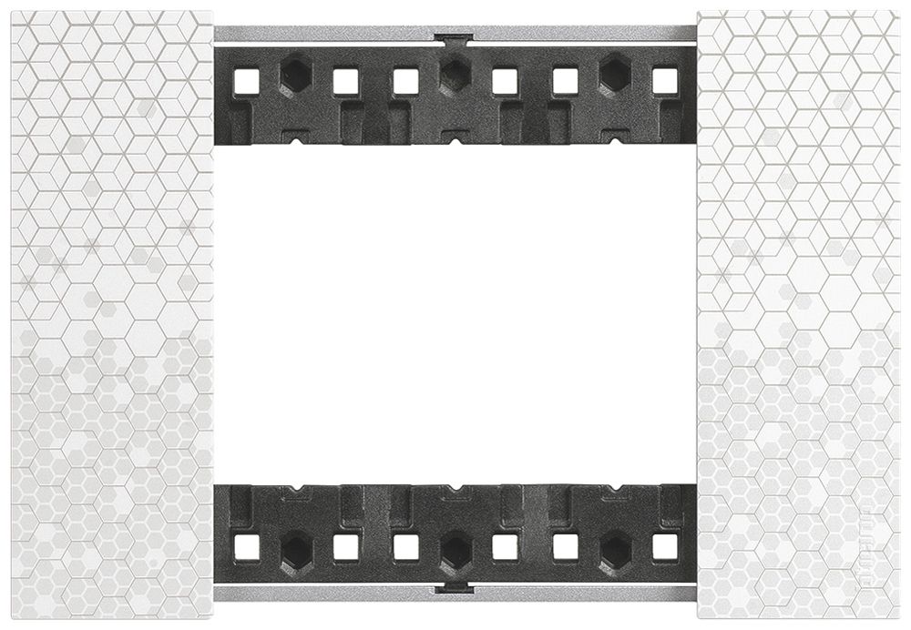 Cadre de recouvrement Living Now 3 modules 125×86mm pixel