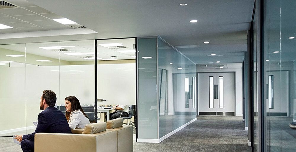 Luminaire de secours ESYLUX SLG LEDi SC/C montage dans plafond