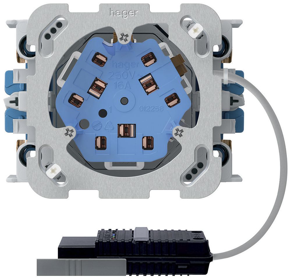 EB-Steckdose 3×Typ 13/23 Hager L2 Rundkabel mit EB-Dose G3