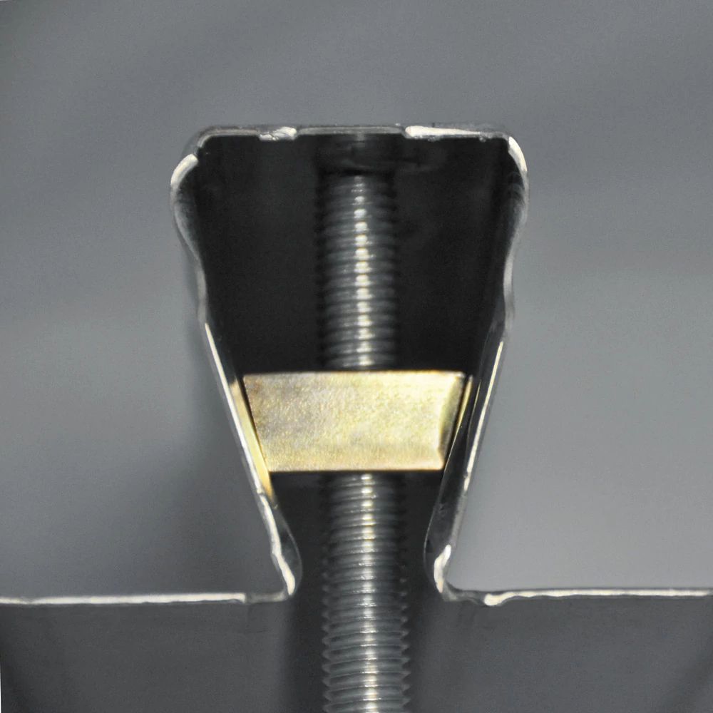 Dado trapezoidale Caddy HW M8 15° zincato