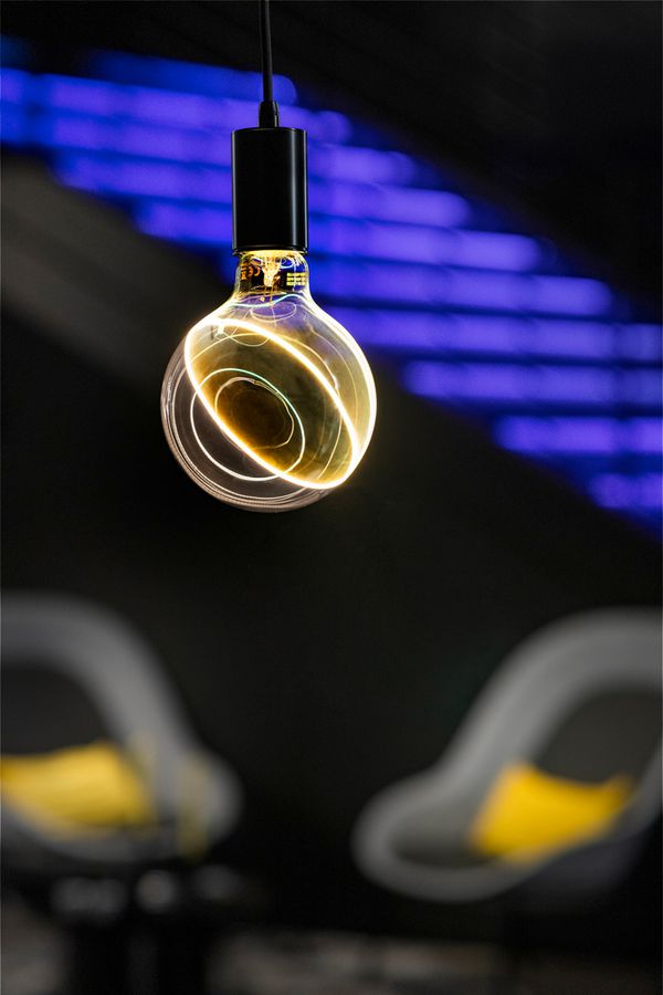 LED-Lampe SLV Illusion Globe E27 5W 2200K DIM mattiert Rauch Ø125×180mm