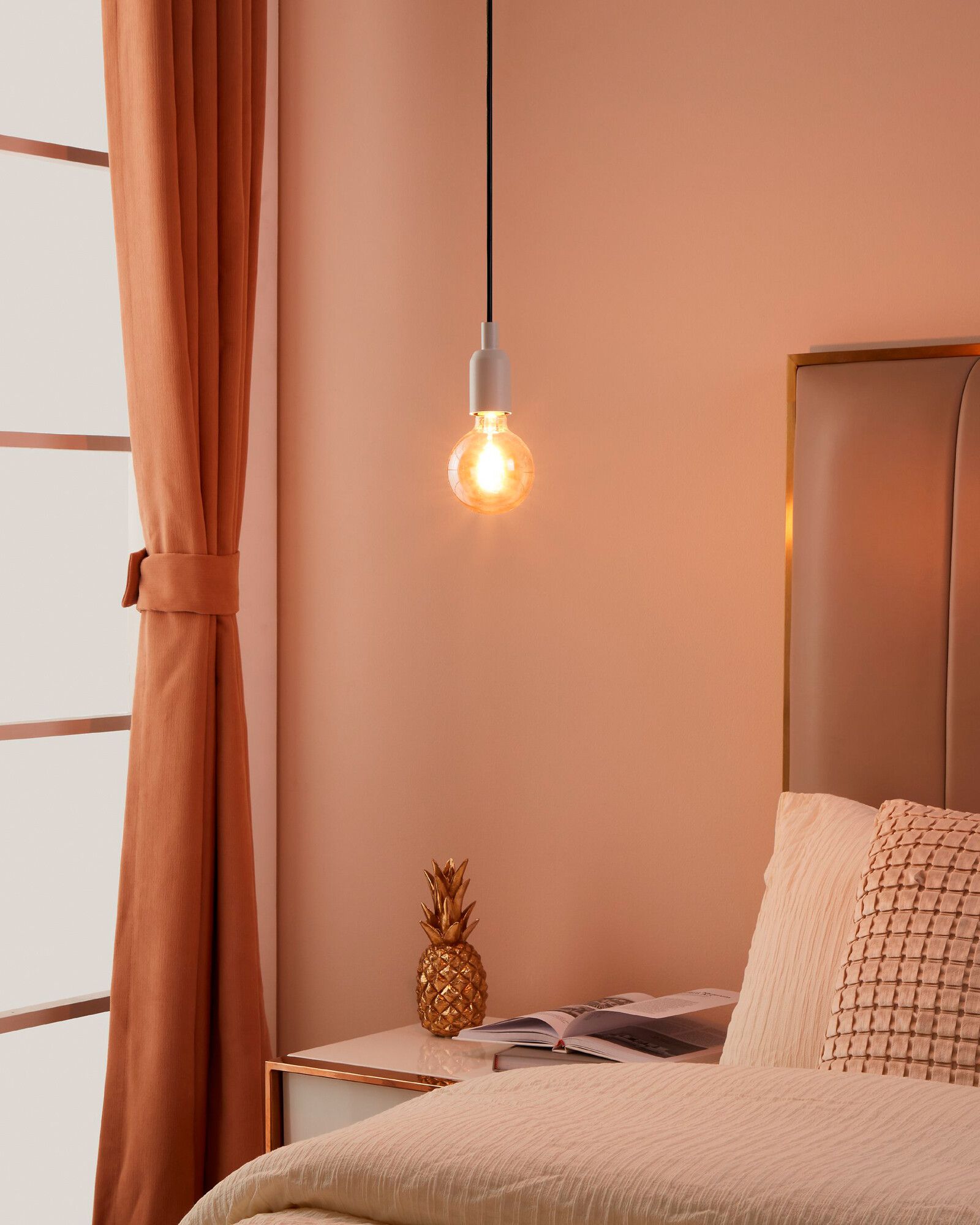 LED-Lampe Eglo CONNECT.Z E27 7W 2200…6500K G95 klar amber Bt/BLE DIM Ø95mm