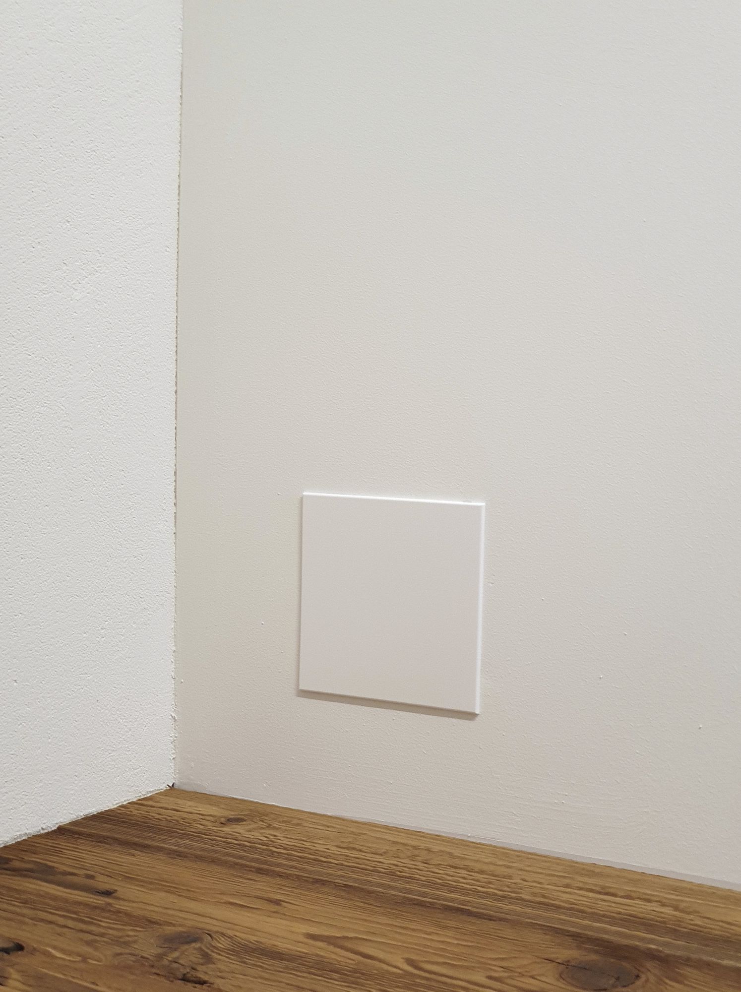 Steckdeckel HSB Slim mit Diagonalsteg, 130×130mm, hellgrau halogenfrei