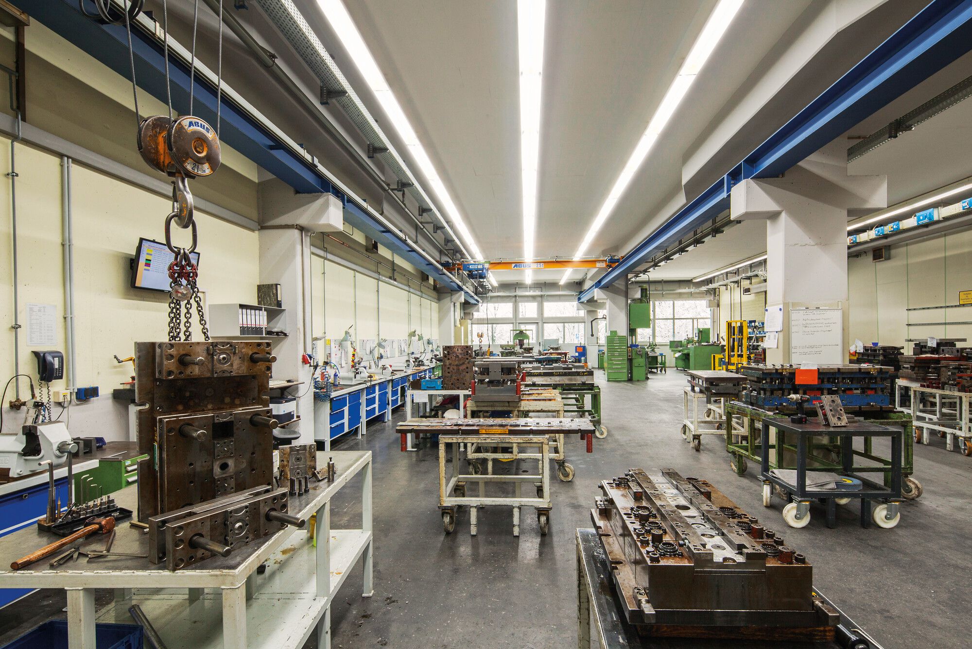 LED-Feuchtraumleuchte LEDVANCE DP EL 26W 3500lm 865 IP65 EM3h 1.5m grau