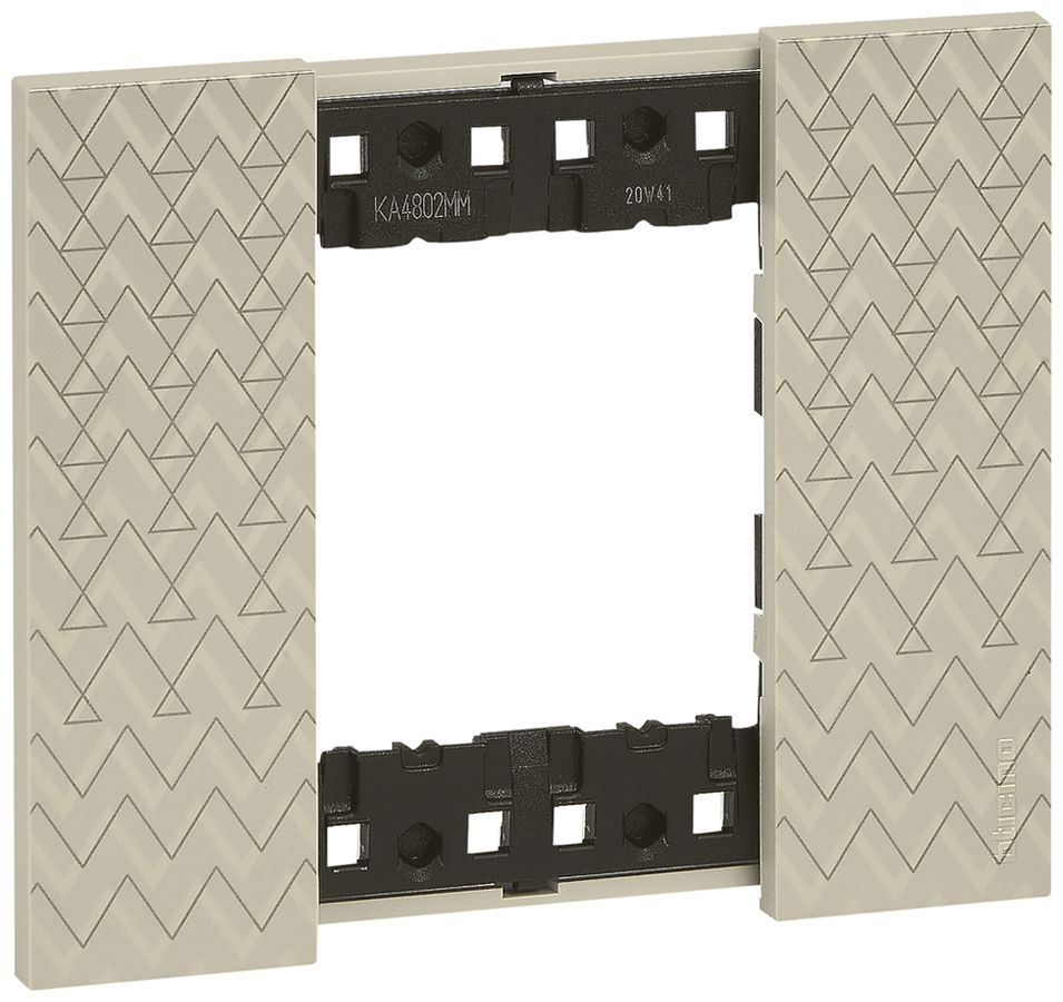 Cadre de recouvrement Living Now 2 modules 102.5×86mm optic