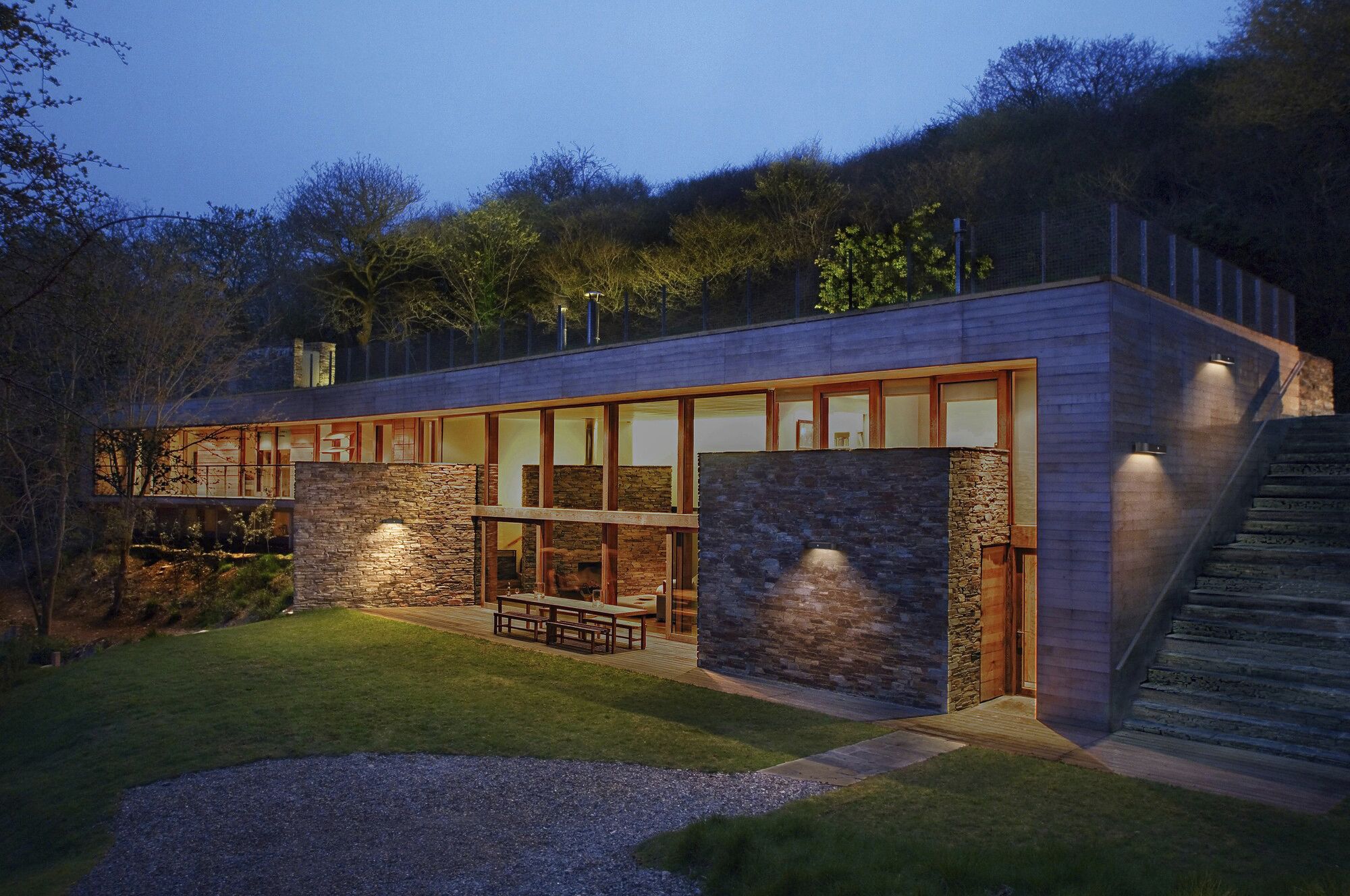 Applique LED LEDVANCE ENDURA Solar PIR SEN 4W 380lm 3000K IP44 nero