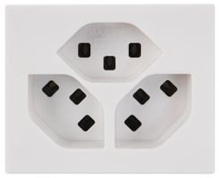 Prise INC Steffen FLF 6/5, 3×T23 16A, sans halogène, blanc