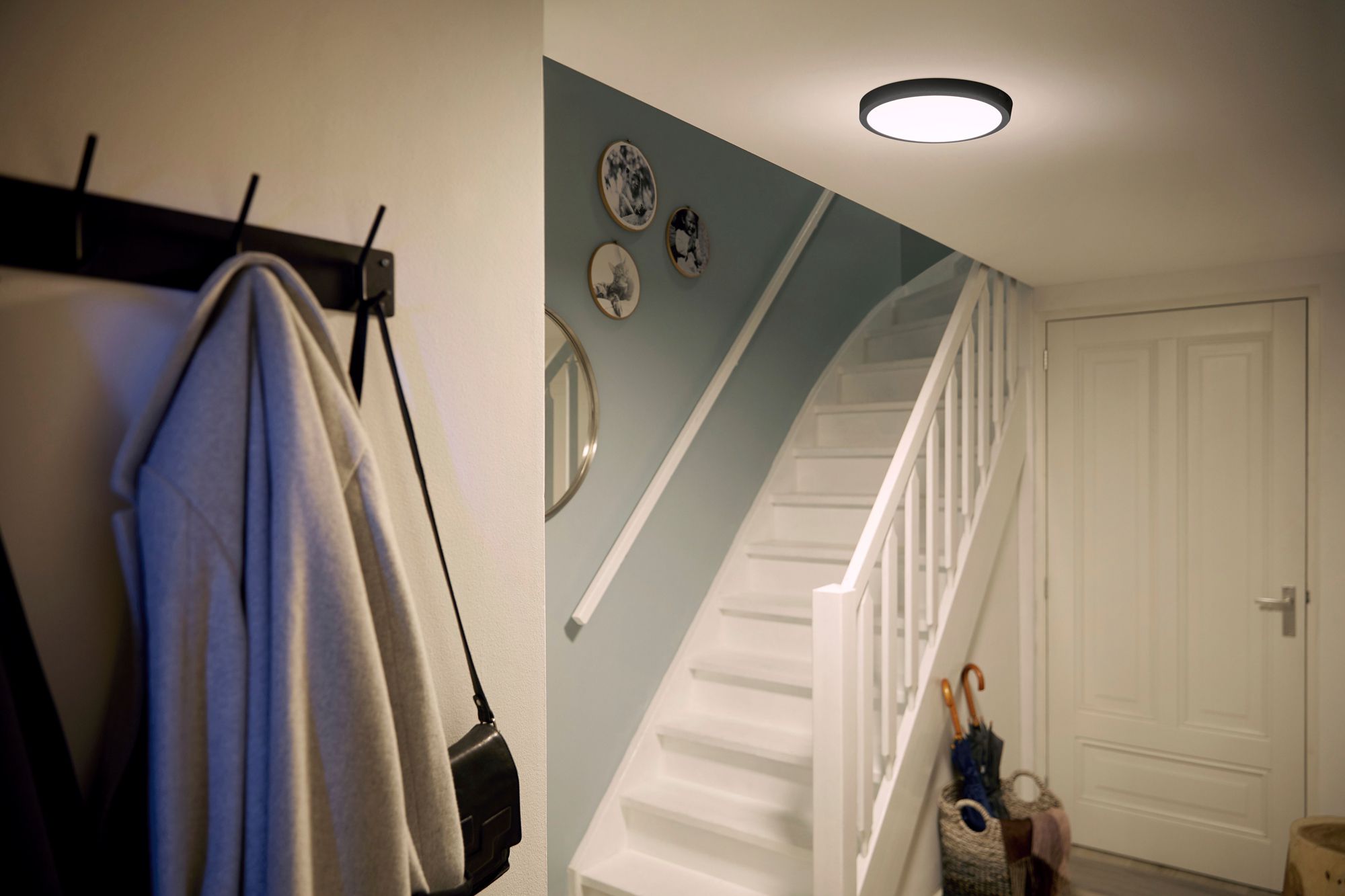 AP-LED-Downlight Philips Slim Surface 12W 1150lm 827 110° Ø210mm schwarz