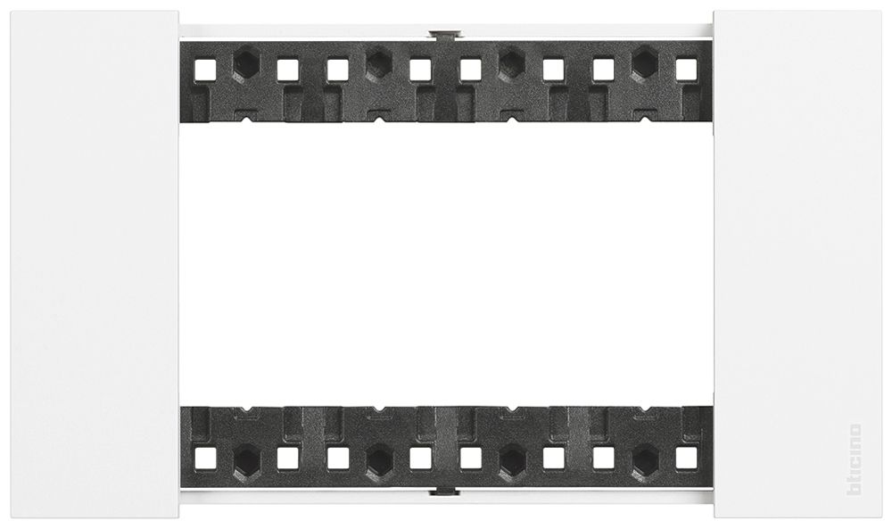 Cadre de recouvrement Living Now 4 modules 147.5×86mm white