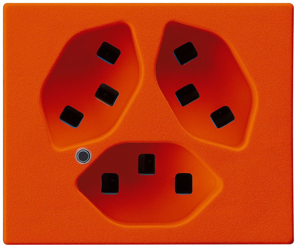 FLF-Steckdose Hager 3×Typ 23 beleuchtet D orange