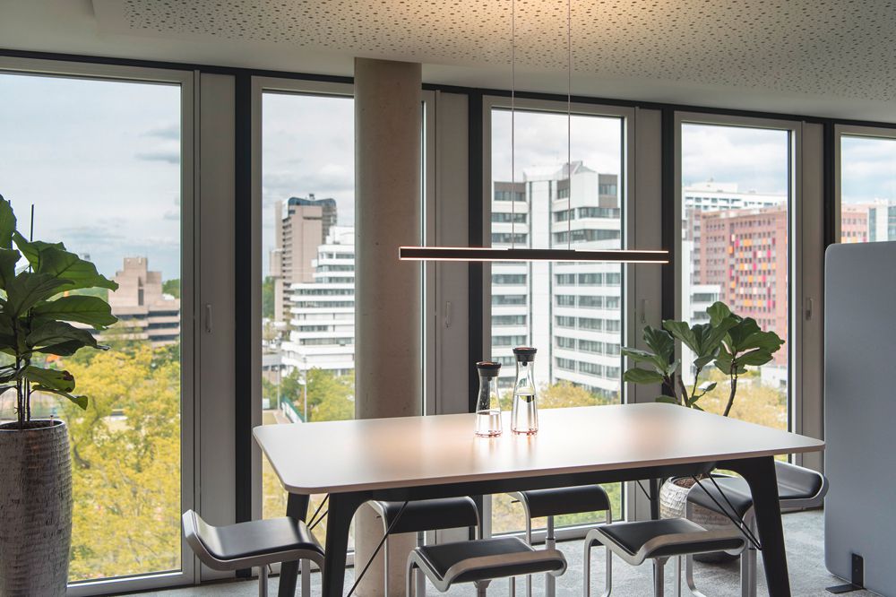 LED-Pendelleuchte SLV ONE LINEAR 100 PD PHASE 24W 1250lm 2700/3000K schwarz