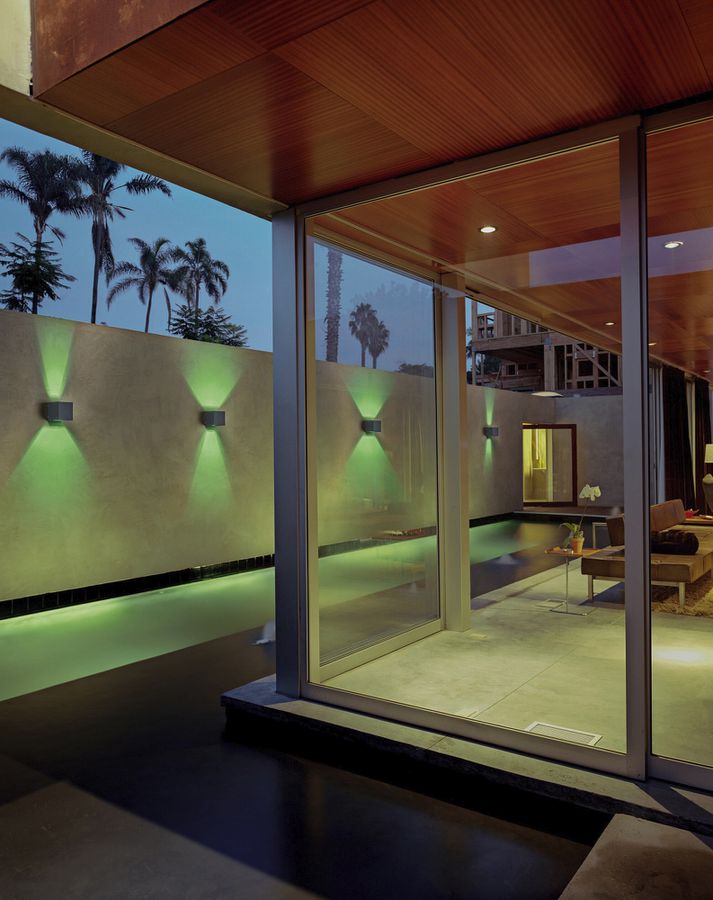 Applique LED LEDVANCE SMART+ Beam 8W 320lm 3000…6500K RGBW IP44 VAR noir