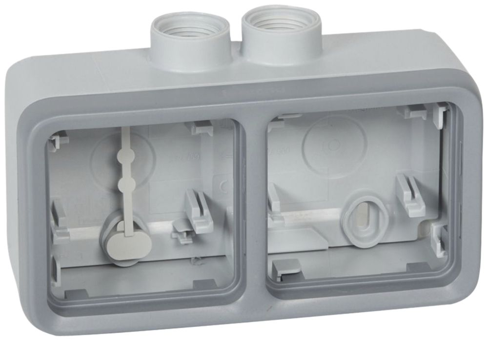 AP-Gehäuse PLEXO 3×1 grau