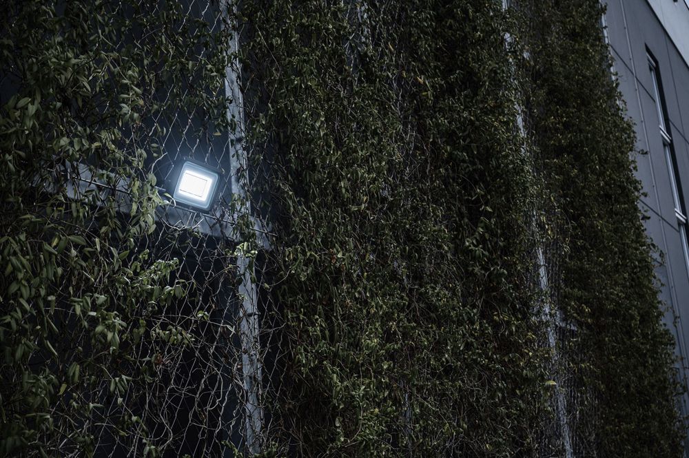 Projecteur LED JARO 20062 150W 17500lm 6500K IP65 VWB 372×395mm noir