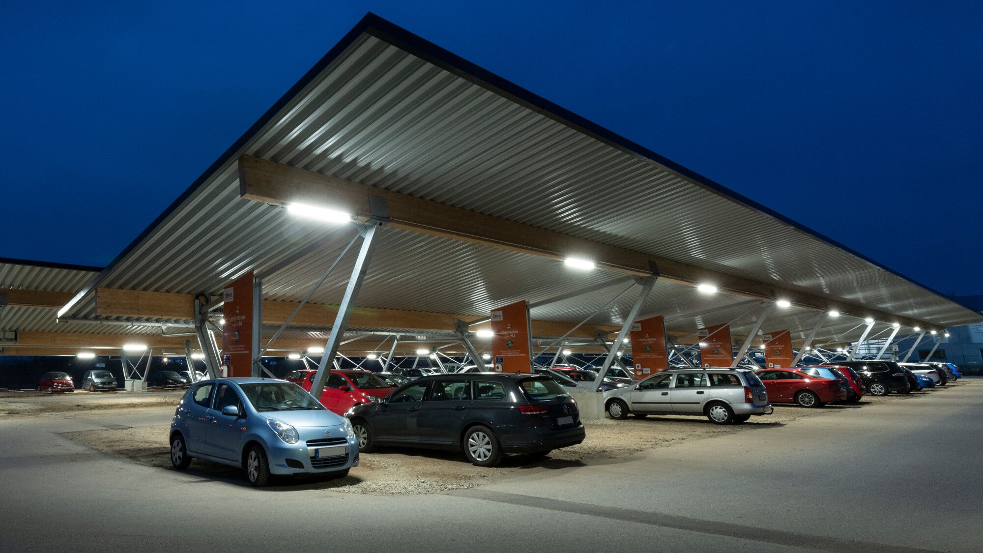 Lampada per locali umidi LED Steinel RS PRO SEN 31W 2794lm 1800K IP65 REG gr