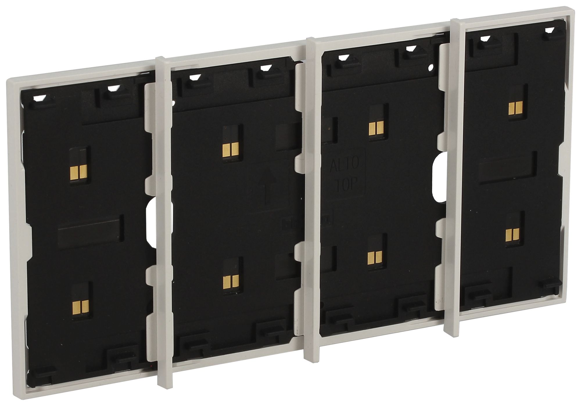 Cadre BUS Living Now MyHOME 3+1 modules montage sur prise 3 modules blanc