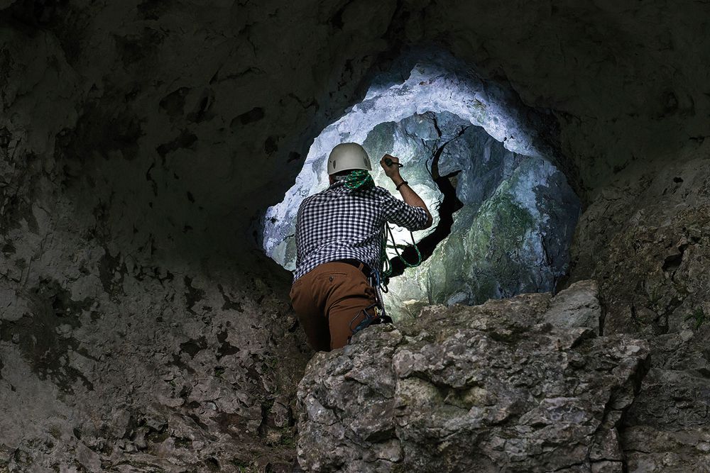 LED-Taschenlampe LuxPremium TL 410 A 400lm IP44 1×18650 Akku USB 115mm Alu sz