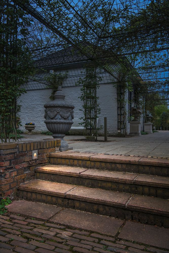 EB-LED-Wandleuchte SLV CONCRETO 3.2W 45lm 830 IP65 100×100mm grau diagonal