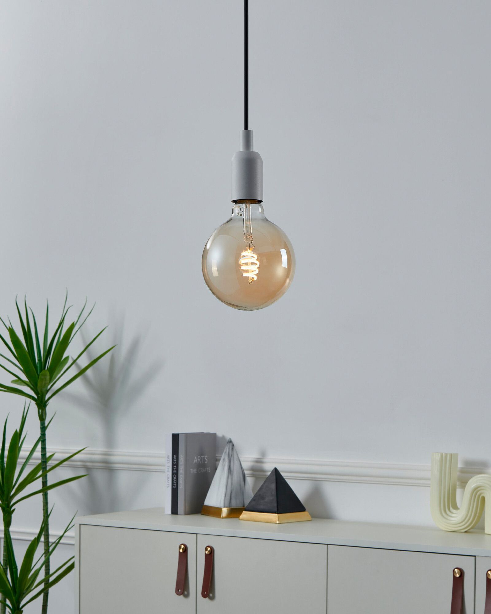 Lampada LED Eglo CONNECT.Z E27 7W 2200…6500K G125 chiaro ambra Bt/BLE REG Ø125mm