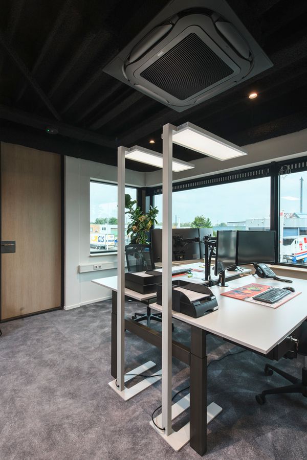 LED-Stehleuchte SLV WORKLIGHT PRO 100W 13000lm 840 PIR SEN DIM weiss