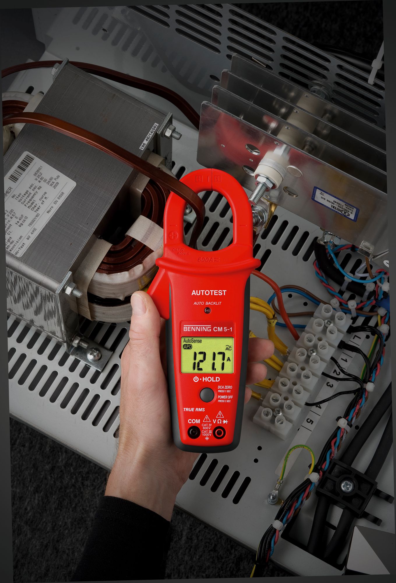 Pinza amperometrica CM 5-1 750VAC/1000VDC 600A 10kΩ Cat IV 600V/Cat III 1000V