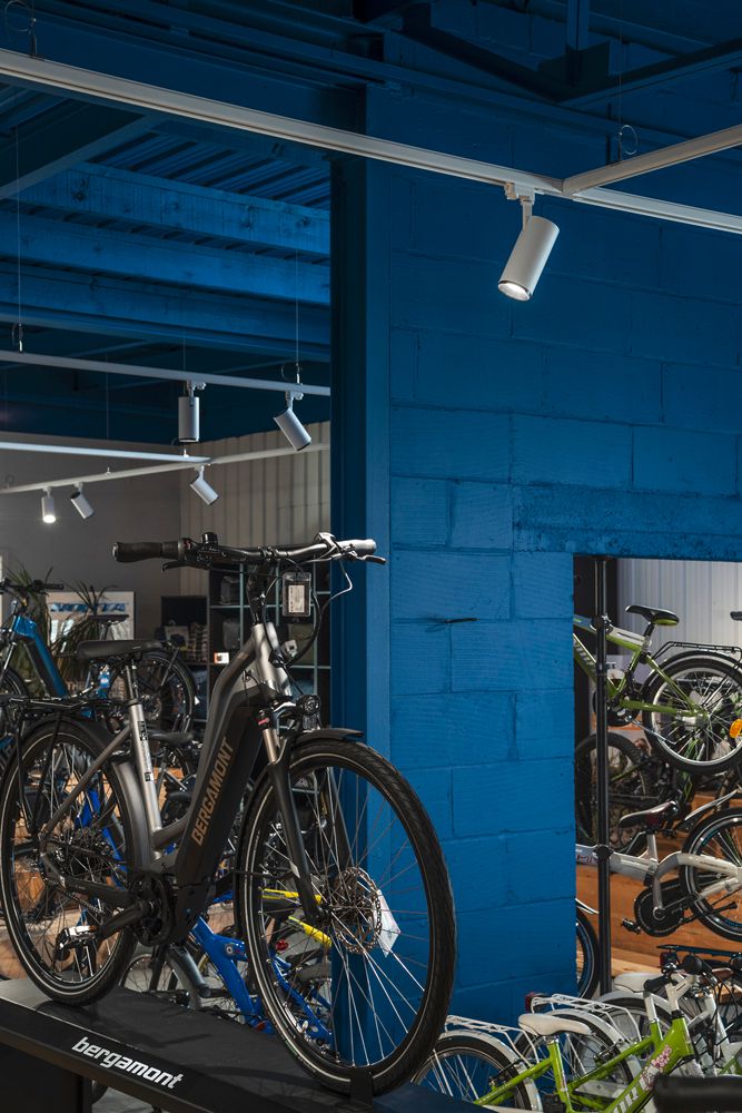 Spot LED SLV 3~ NUMINOS L PHASE 28W 2675lm 4000K 24° Ø100×213mm blanc